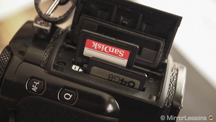 Fuji-X-Pro2-dual sd card slots