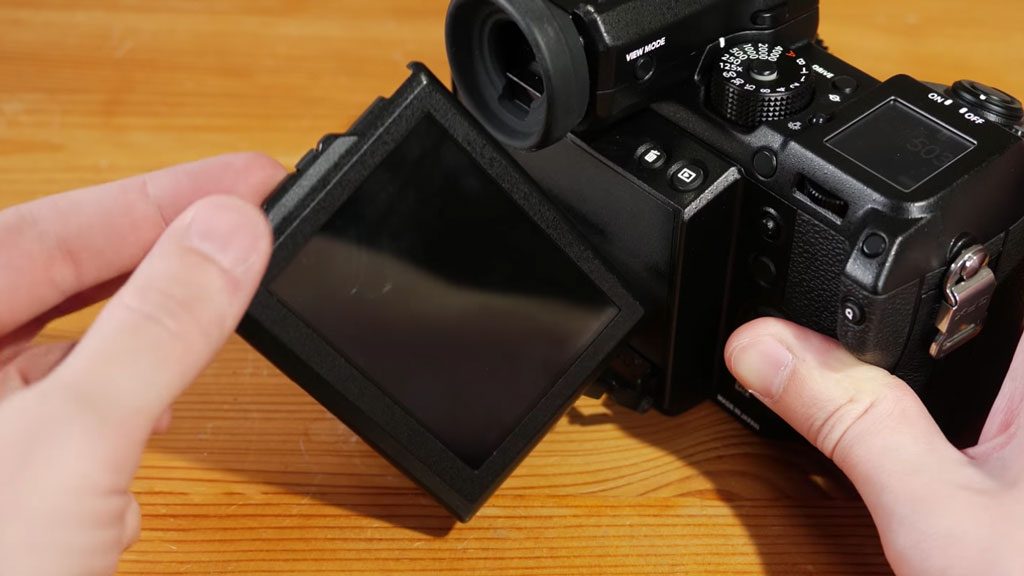 three-way titling mechanism of the GFX 50S