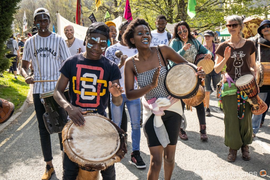 African musicians playing on the street