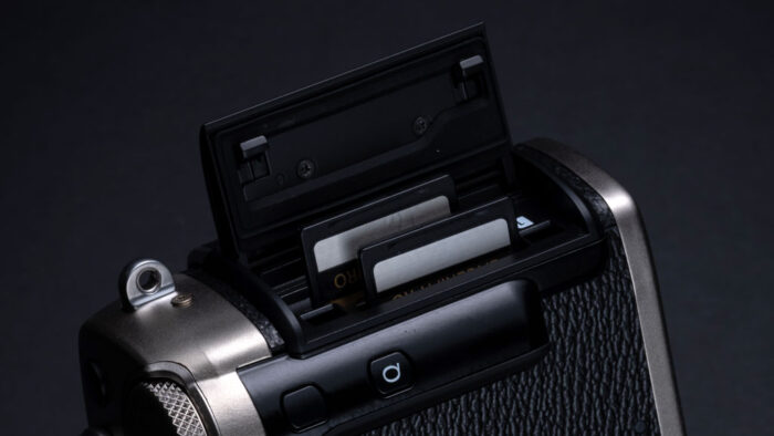 The dual card slot of the X-Pro3