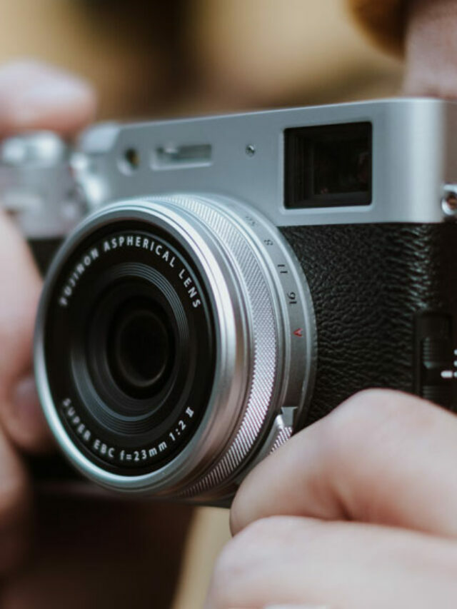 Fuji X100F vs X100V – The 5 Main Differences