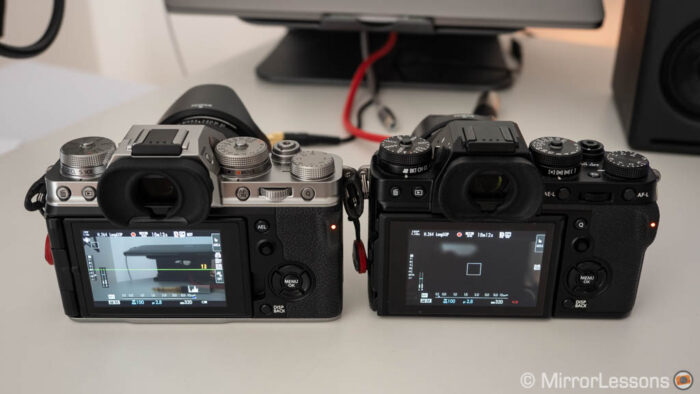 XT4 and XT3 side by side recording video