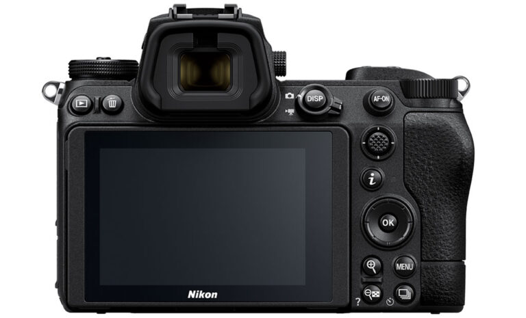 Nikon D7500 vs Nikon Z6 Mark II