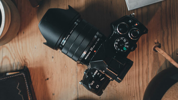 M.Zuiko 20mm F1.4 mounted on the E-M5 III, top view