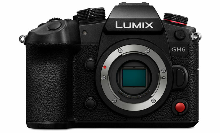 Lumix GH6, front view