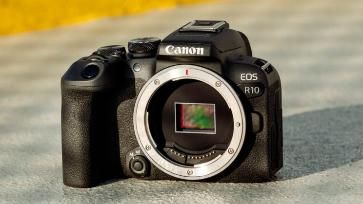 Canon R10 without sensor cap
