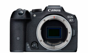 Canon EOS R6 vs R7 - The 10 Main Differences - Mirrorless Comparison