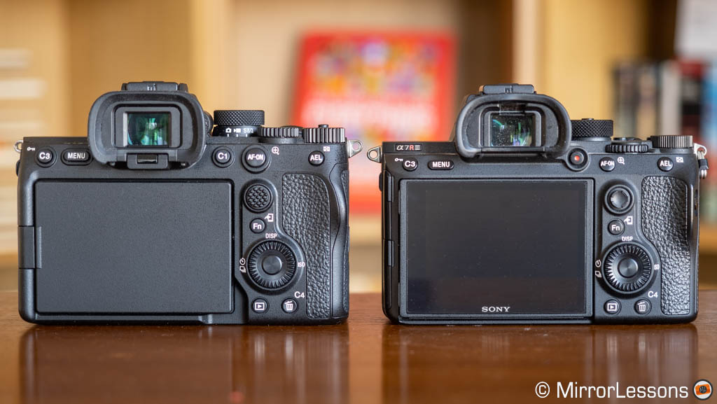 A7 IV and A7R III side by side, rear view